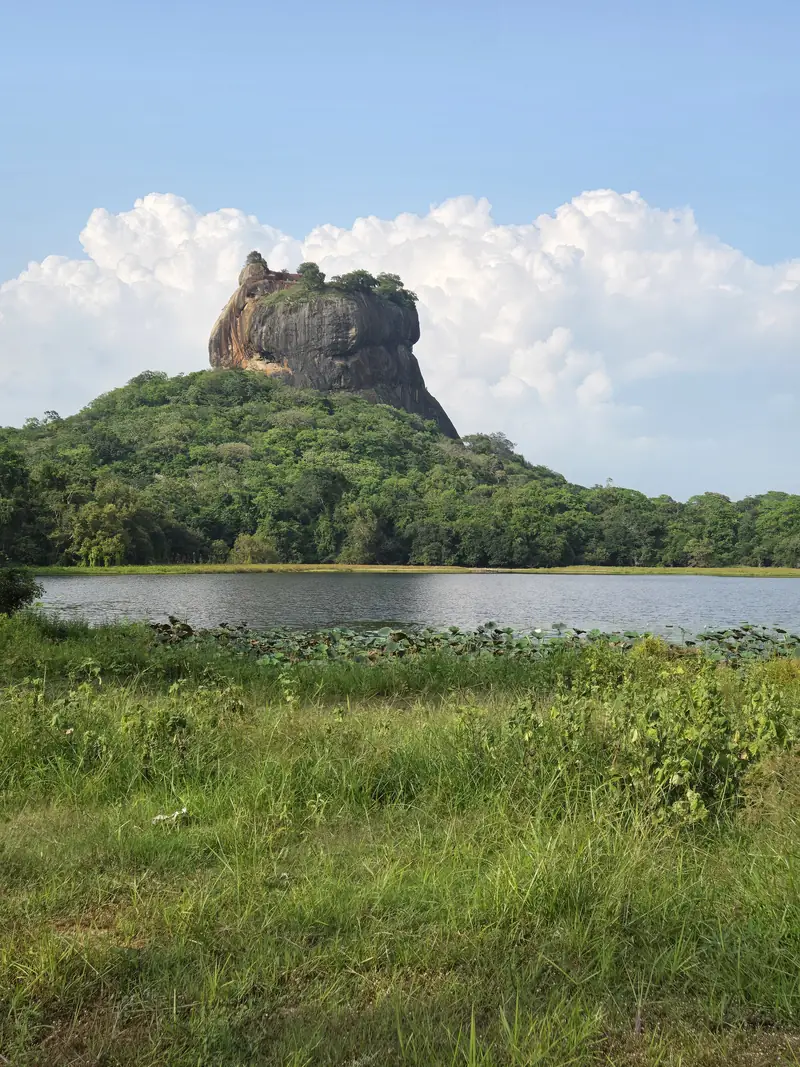 Le Rocher du Lion vu depuis les environs